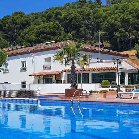 ל'אסטרטיט Hotel La Masia מראה חיצוני תמונה