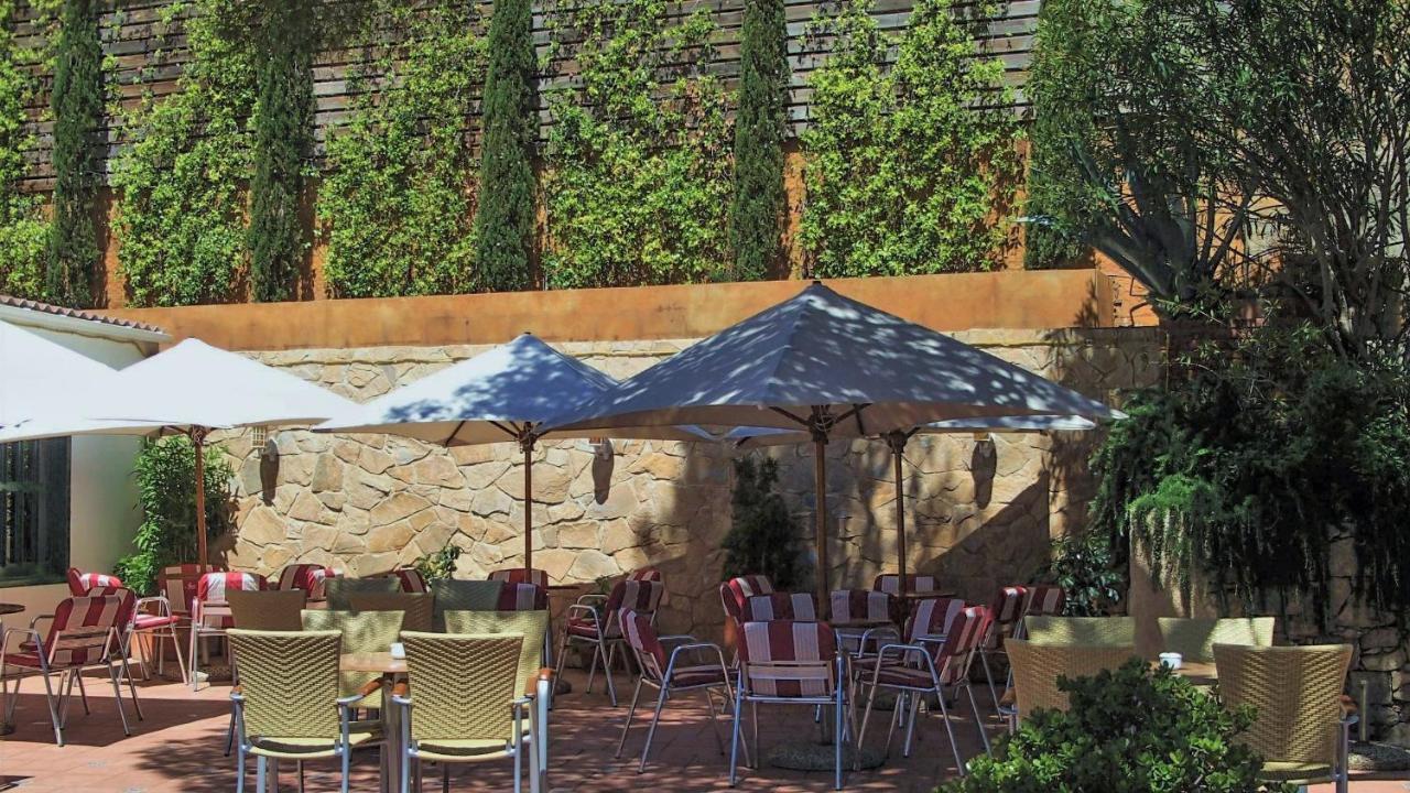 ל'אסטרטיט Hotel La Masia מראה חיצוני תמונה