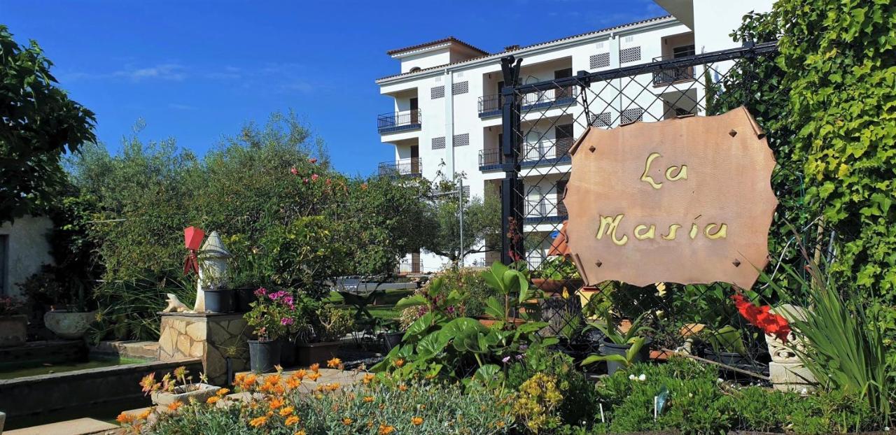 ל'אסטרטיט Hotel La Masia מראה חיצוני תמונה